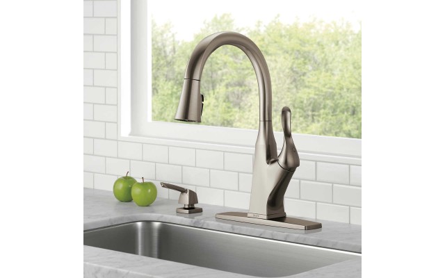 Delta Cantrall Pulldown Kitchen Faucet
