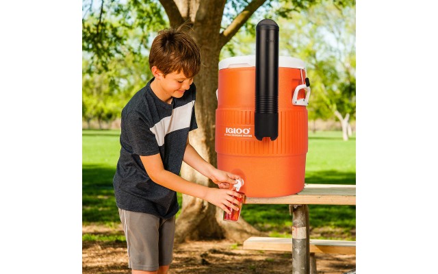  10-gallon Seat Top w/Cup Dispenser Cooler