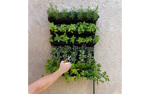 Varden Outdoor Vertical Farming Kit For Edibles And Ornamentals