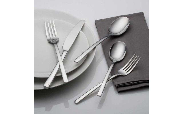  Beacon Mirror 45-piece Flatware Set