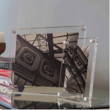 Clear Floating Acrylic Tabletop Picture Frames, 2-pack
