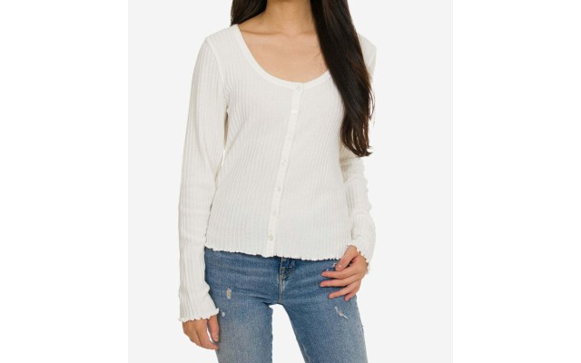  Juniors’ Lettuce-Edge Button-Front Top, White