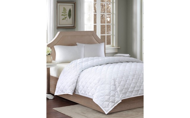  WonderWool Quilted Down-Alternative King Blanket, White