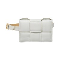 Steve Madden Women’s Oversized Woven Belt Bag, White