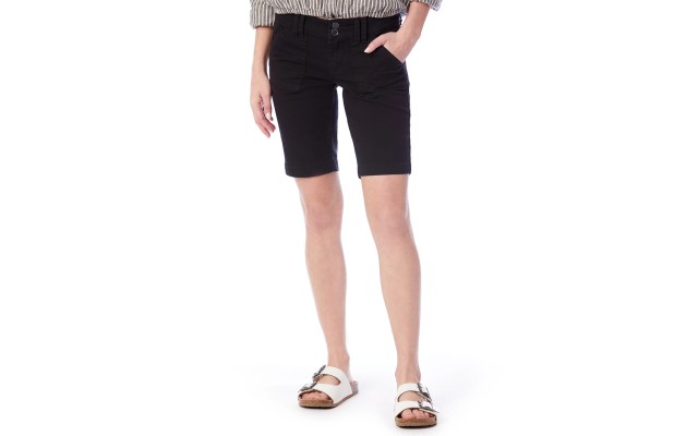  Juniors’ Blanche Bermuda Shorts, Black, Size 7