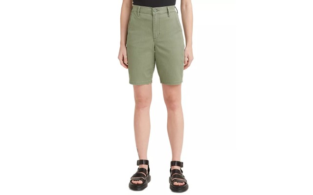 Women’s Levi’s Classic Utility Bermuda Shorts,  27(US 4)Medium, Green