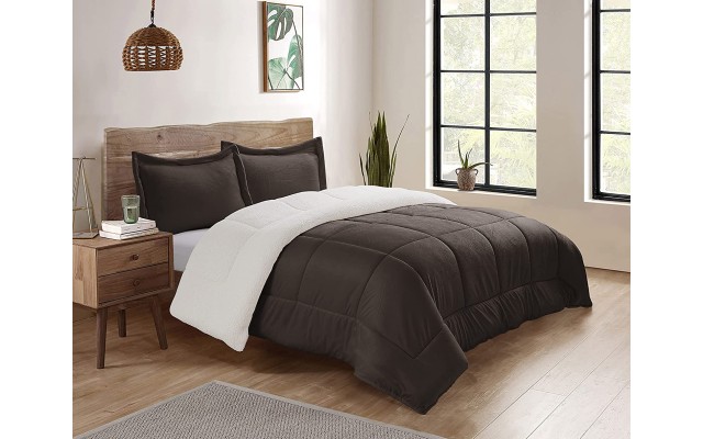 3 -piece  108267 Reversible Faux Fur and Sherpa Comforter, Chocolate, King