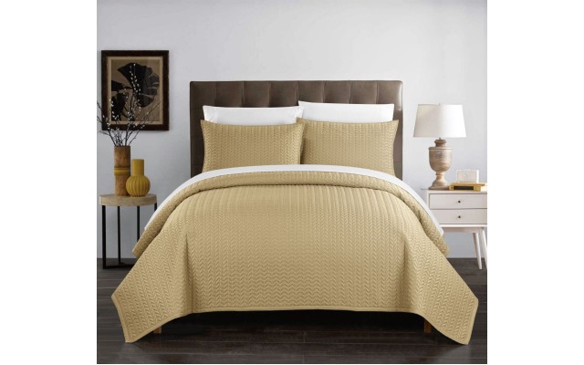 Chic Home Weaverland 3 Piece King Quilt Set Bedding, Gold