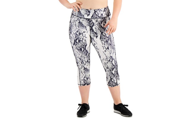  Plus Size Snakeskin-Print Cropped Leggings, White, 3X
