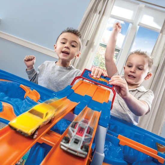  Hot Wheels Race Car & Track Play Table by 