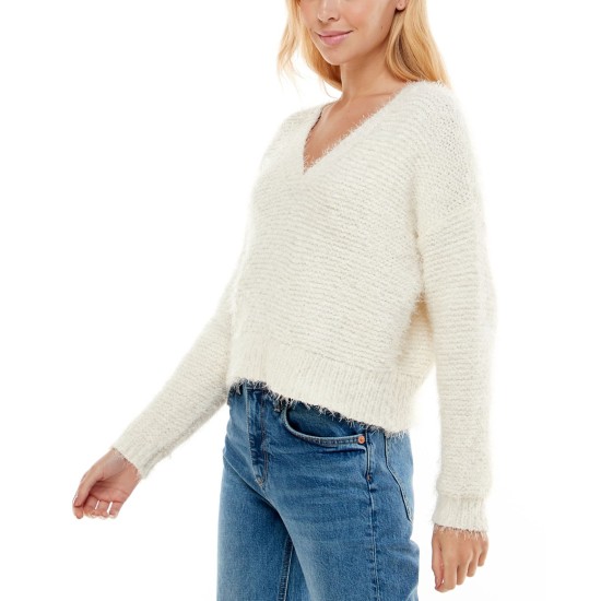  Juniors’ Textured V-Neck Sweater (White, S)