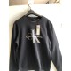  Men’s Monogram Logo Crewneck Sweatshirt, Medium