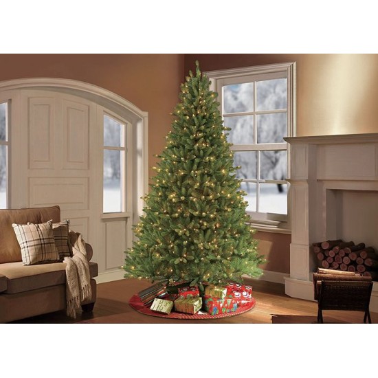  7.5′ Pre-Lit Franklin Fir Tree, Green