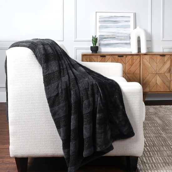  Artisan Mixed Yarn Blanket (60 in x 70 in) Black