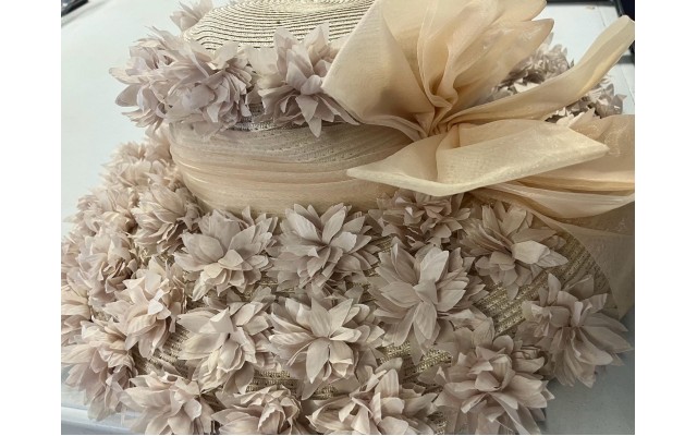  Onyx Widebrim Flower Full Hat, Nudes