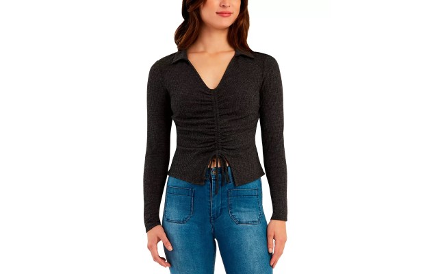  Juniors’ Raised-Knit Ruched Top, Charcoal, Small