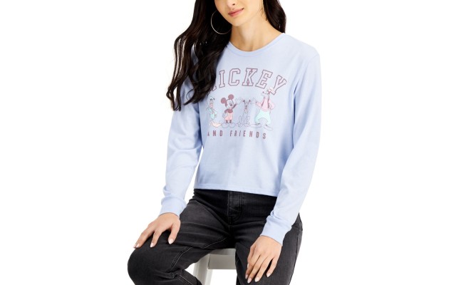  Juniors’  Mickey & Friends Graphic-Print T-Shirt, Skyway, Small
