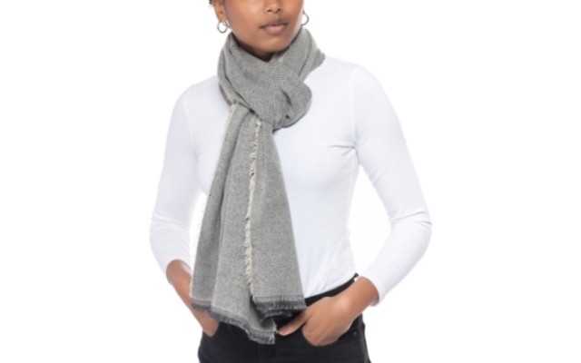  Concepts Two-Tone Shine Wrap, Black