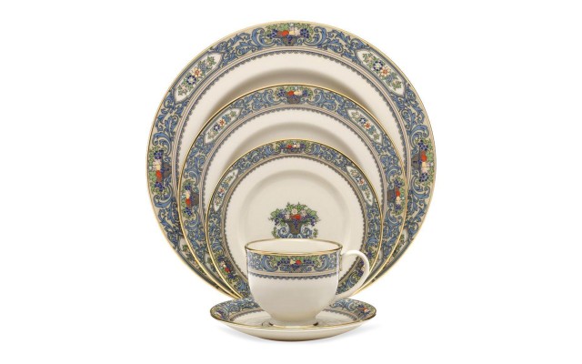  Autumn Gold-Banded Fine China 5-Piece Place Setting (MISSING SAUCER)