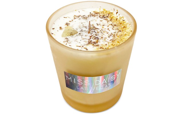 Miss Daisy Spice Candle 14-oz. White