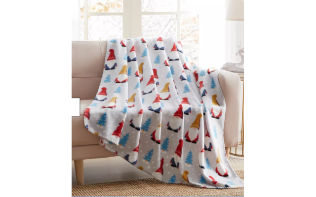  Holiday Print Fleece Throws
