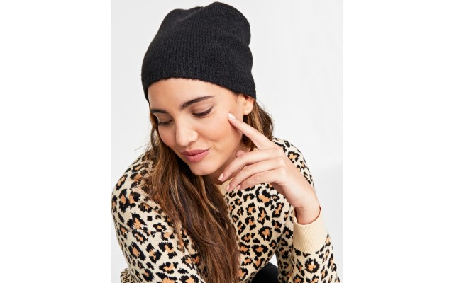 On 34th Women’s Slouchy Solid Beanie, Black