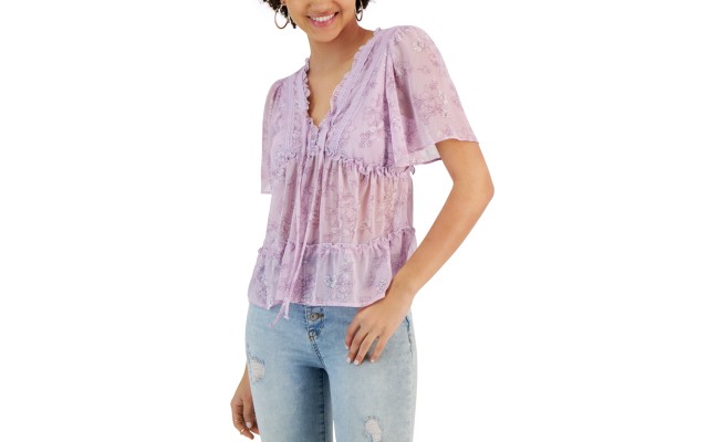  Juniors’ Floral-Print Flutter-Sleeve V-Neck Top, Lilac, Small