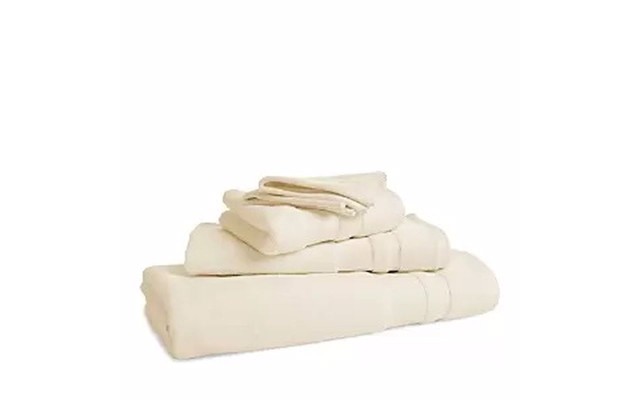  Wilton Tub Mat, Ivory, 25″ x 38″