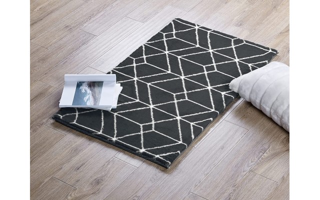  Jax Collection Grey Geometric Faux Fur Scatter Rug