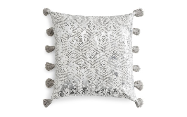  Ines Distressed Metallic Diamond Tassels 18″ Decorative Throw Pillow Silver