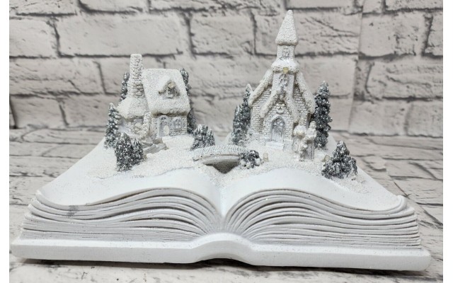 Transpac Light up Musical Snow-Storybook Christmas Scene Decoration, White