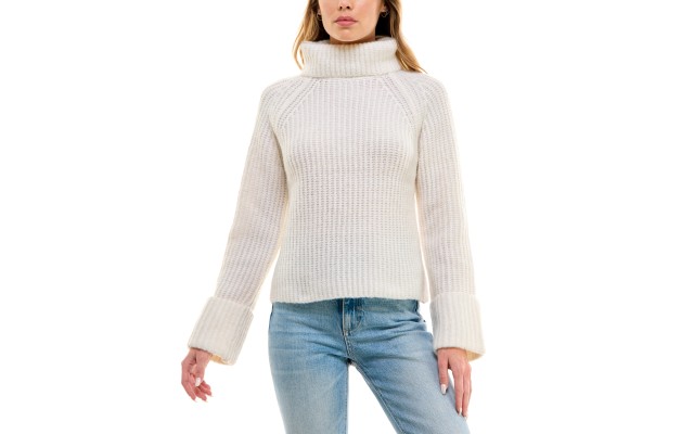  Juniors’ Ribbed Turtleneck Sweater, Gardenia, X-Small