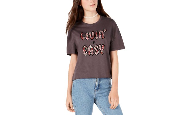  Juniors’ “Livin’ Is Easy” Graphic T-Shirt Tops, Charcoal, Large