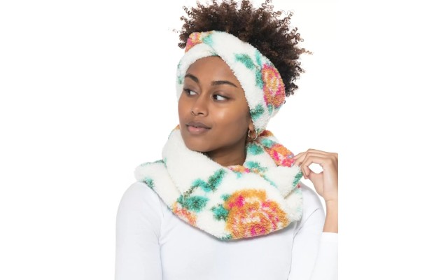  Womens Twisted Sherpa Cowl, Rose