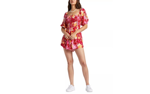  Juniors’ Barefoot Babe Smocked-Top Puff-Sleeve Romper, Hilo Hibiscus, X-Large
