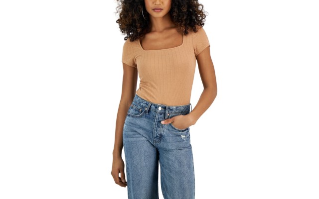 Juniors’ Square-Neck Short-Sleeve Jacquard Ribbed Bodysuit, Macchiato, XS