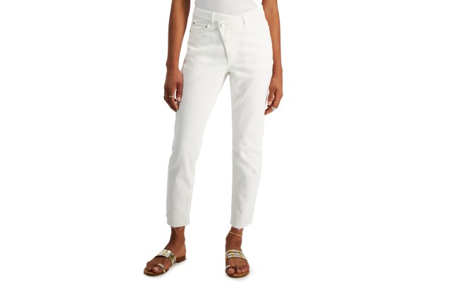  Juniors’ Asymmetrical-Waist Raw-Edge-Hem Ankle Jeans, White, 3
