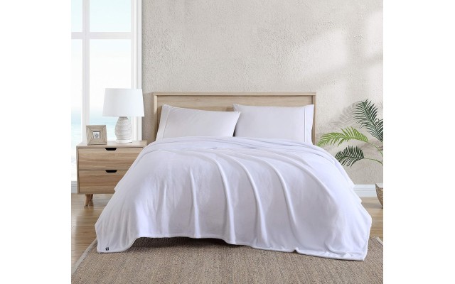 Tommy Bahama Solid Ultra Soft Plush Fleece Blanket, King – White