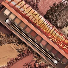 Urban Decay Naked Heat Eyeshadow Palette, Warm Brown Neutral Makeup Palette, Matte, Metallic, Shimmer Finish, 12 Amber-hued Red & Orange Eye Shadows