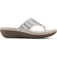 CLIFFS BY WHITE MOUNTAIN Women’s Cienna Mini Wedge Flip Flop Sandal White Fabric 10M, CIENNA C28619